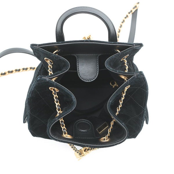 シャネル リュック CHANEL 25 ミディアム バックパック マトラッセ ココマーク スウェード AS5600 2025/26年秋冬 黒