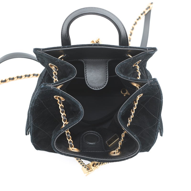 シャネル リュック CHANEL 25 ミディアム バックパック マトラッセ ココマーク スウェード AS5600 2025/26年秋冬 黒