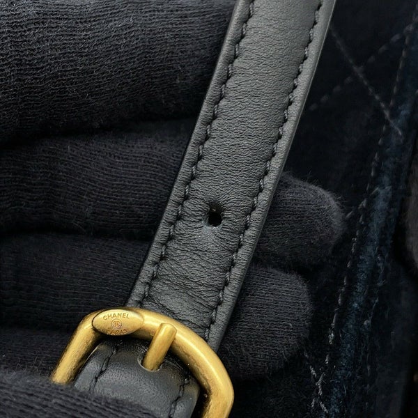 シャネル リュック CHANEL 25 ミディアム バックパック マトラッセ ココマーク スウェード AS5600 2025/26年秋冬 黒