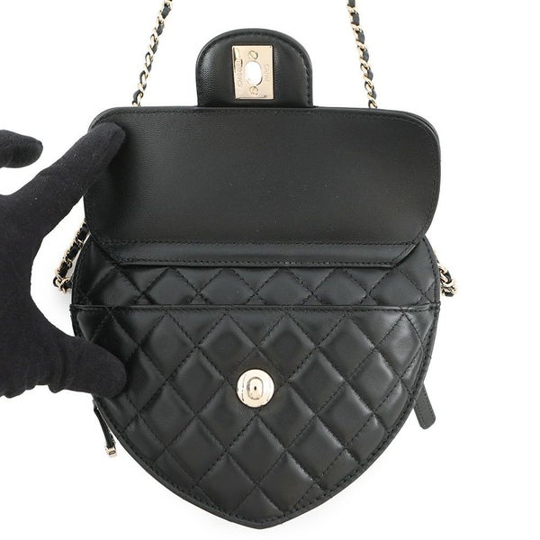 シャネル チェーンショルダーバッグ マトラッセ ハートシェイプ ラムスキン AS3191 CHANEL バッグ 黒