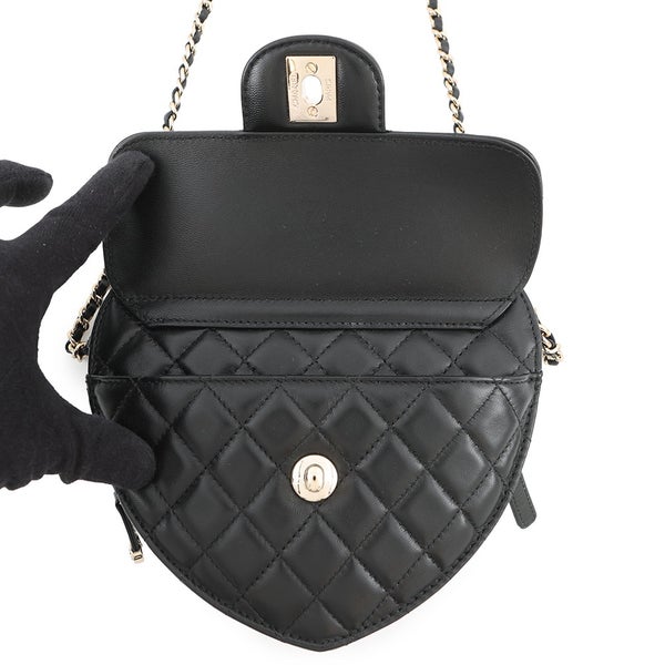 シャネル チェーンショルダーバッグ マトラッセ ハートシェイプ ラムスキン AS3191 CHANEL バッグ 黒