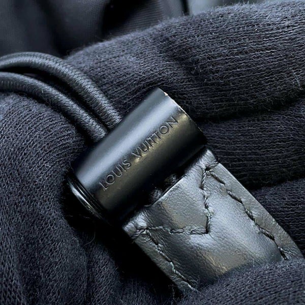 ルイヴィトン リュック モノグラム・シャドウ ディスカバリー・バックパック M43680 ブラック 黒