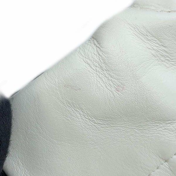 シャネル チェーンショルダーバッグ CHANEL22 スモール カーフスキン AS3260 CHANEL ポーチ付き 白