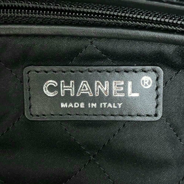 シャネル チェーンショルダーバッグ CHANEL22 スモール カーフスキン AS3260 CHANEL ポーチ付き 白