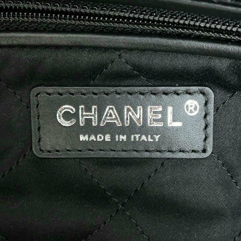 シャネル チェーンショルダーバッグ CHANEL22 スモール カーフスキン AS3260 CHANEL ポーチ付き 白