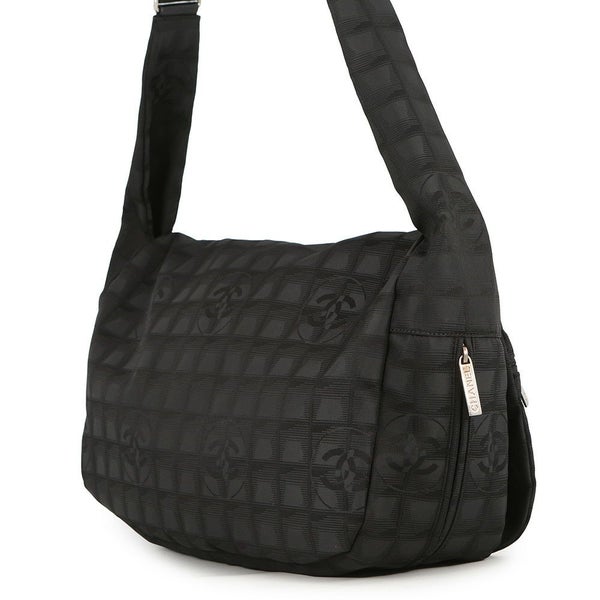 シャネル ショルダーバッグ ニュートラベルライン メッセンジャーバッグ ナイロン CHANEL 黒