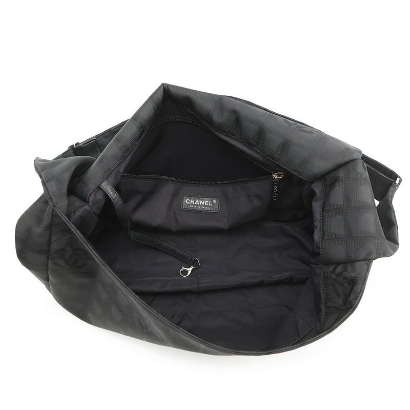 シャネル ショルダーバッグ ニュートラベルライン メッセンジャーバッグ ナイロン CHANEL 黒