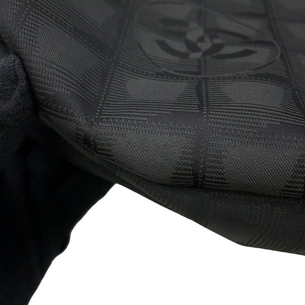 シャネル ショルダーバッグ ニュートラベルライン メッセンジャーバッグ ナイロン CHANEL 黒
