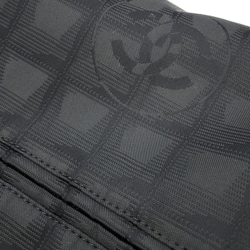 シャネル ショルダーバッグ ニュートラベルライン メッセンジャーバッグ ナイロン CHANEL 黒