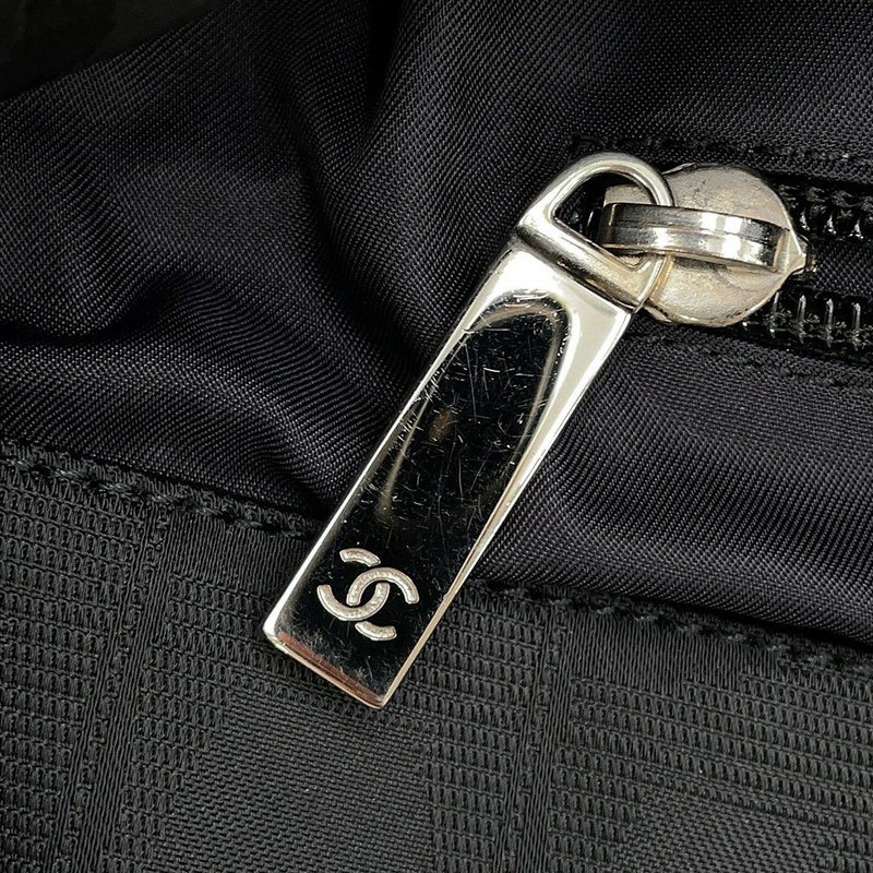 シャネル ショルダーバッグ ニュートラベルライン メッセンジャーバッグ ナイロン CHANEL 黒