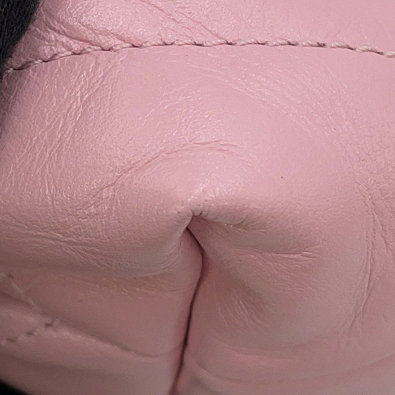 シャネル ハンドバッグ CHANEL 22 ミニ ココマーク マトラッセ シャイニーカーフレザー AS3980 CHANEL 2way