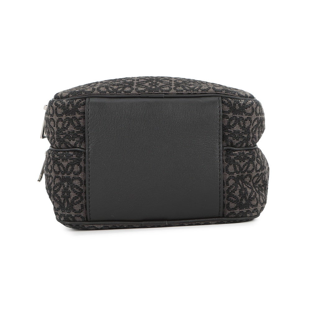 ロエベ ショルダーバッグ リピートアナグラム カメラバッグ ミニ