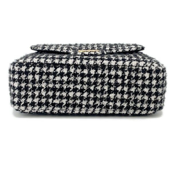 シャネル チェーンショルダーバッグ マトラッセ ココマーク ホーボーバッグ ツイード AS4322 CHANEL 2way 黒 白