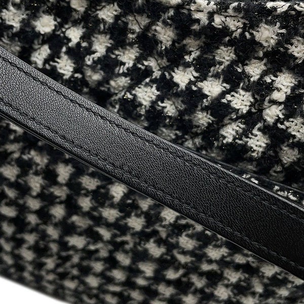 シャネル チェーンショルダーバッグ マトラッセ ココマーク ホーボーバッグ ツイード AS4322 CHANEL 2way 黒 白