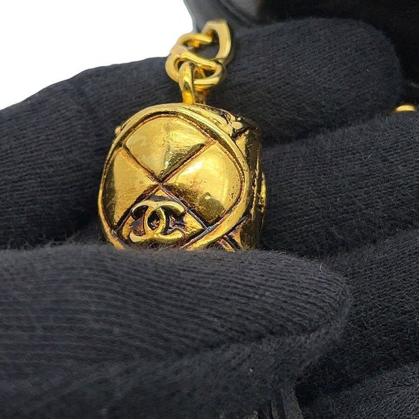 シャネル チェーンショルダーバッグ ココマーク マトラッセ フリンジ ラムスキン CHANEL 黒