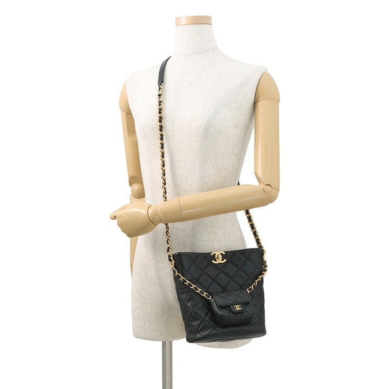 シャネル チェーンショルダーバッグ バケット ココマーク マトラッセ ラムスキン AS3946 CHANEL ポーチ付き 黒