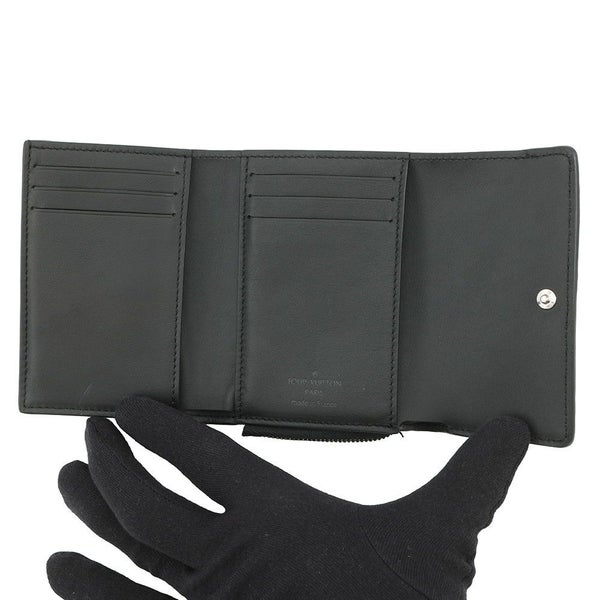 ルイヴィトン 三つ折り財布 モノグラム・パターン/トリヨンレザー ポルトフォイユ・パイロット M82556 旧型金具 黒 ブラック