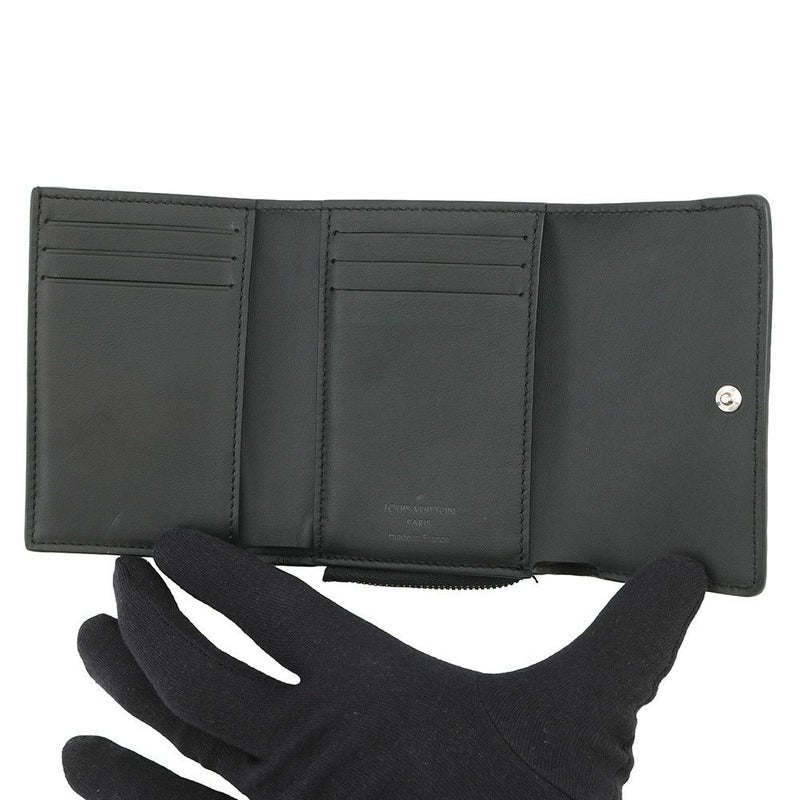 ルイヴィトン 三つ折り財布 モノグラム・パターン/トリヨンレザー ポルトフォイユ・パイロット M82556 旧型金具 黒 ブラック