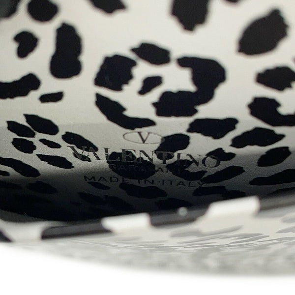 ヴァレンティノ・ガラヴァーニ スマホケース VLTNロゴ レオパード レザー WY0P0T13MHK VALENTINO 黒 白