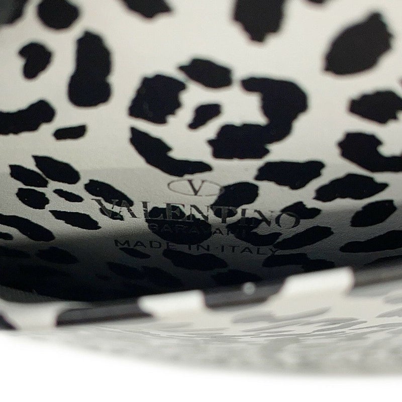 ヴァレンティノ・ガラヴァーニ スマホケース VLTNロゴ レオパード レザー WY0P0T13MHK VALENTINO 黒 白