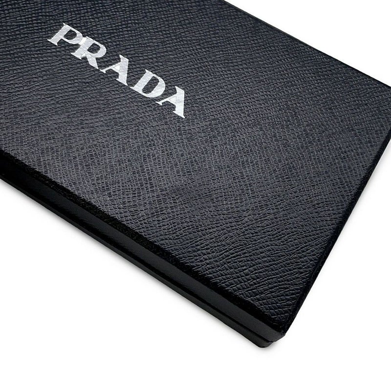 プラダ 長財布 ラウンドファスナー メタル ハート ローズ サフィアーノ レザー 1ML506 PRADA 財布 黒