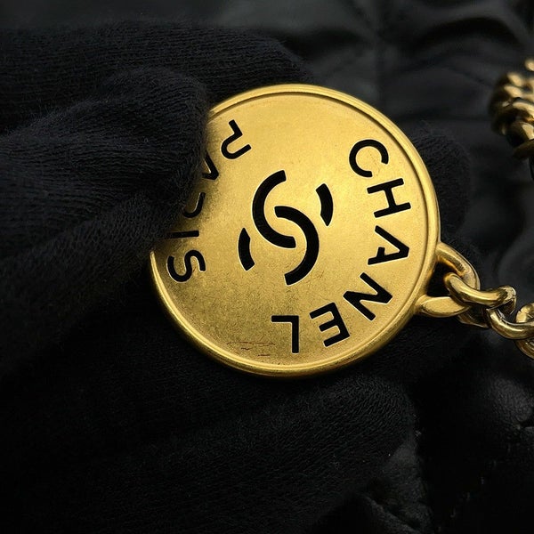 シャネル ハンドバッグ CHANEL 22 ミニ ココマーク シャイニーカーフスレザー AS3980 CHANEL 2way ショルダー