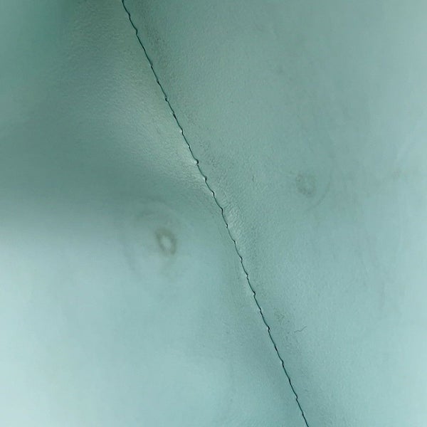 ルイヴィトン 三つ折り財布 トリヨンレザー ポルトフォイユ・カプシーヌ M83576 LOUIS VUITTON 財布