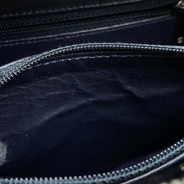 シャネル チェーンショルダーバッグ CCフィリグリー ボーダー バニティバッグ キャビアスキン A93343 CHANEL 白