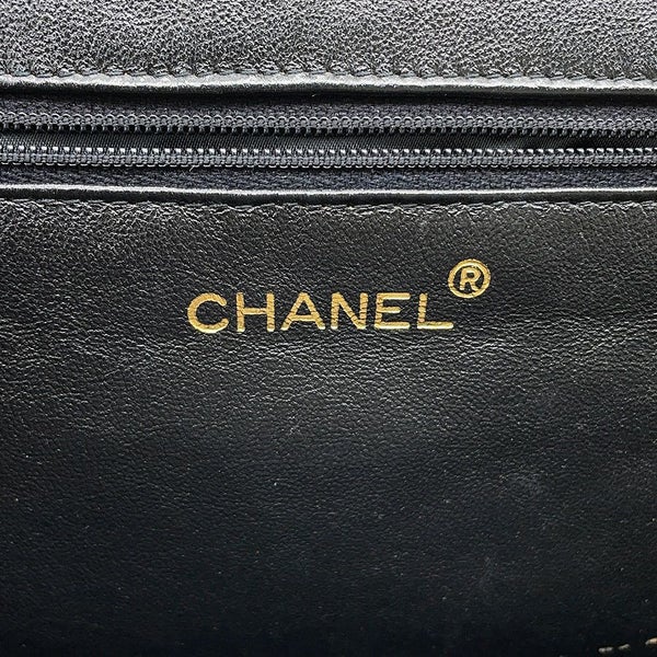 シャネル ハンドバッグ チェーンショルダー ココマーク がま口 マトラッセ ココマーク キャビアスキン CHANEL 黒