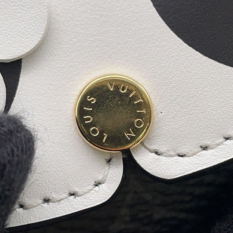 ルイヴィトン イヤホンケース モノグラム エテュイ・イヤホン パンダ AirPods Proケース GI0861 LOUIS VUITTON 黒