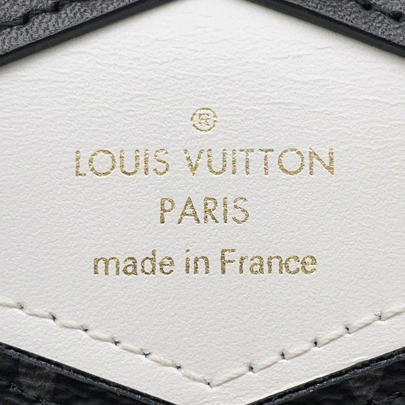 ルイヴィトン イヤホンケース モノグラム エテュイ・イヤホン パンダ AirPods Proケース GI0861 LOUIS VUITTON 黒