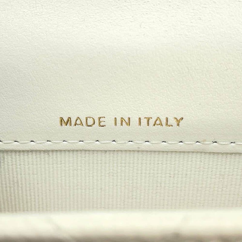 シャネル ボディバッグ ココマーク マトラッセ リボンチェーン ベルトバッグ キャビアスキン AP3352 CHANEL 白