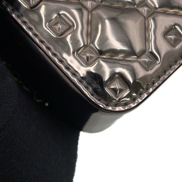 ヴァレンティノ・ガラヴァーニ チェーンショルダーバッグ エンボス ロックスタッズ パテント QW0P0R59IIZ VALENTINO