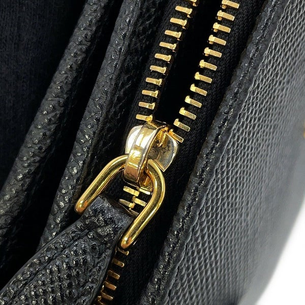 プラダ 二つ折り財布 ロゴ レザー 1ML018 PRADA 黒