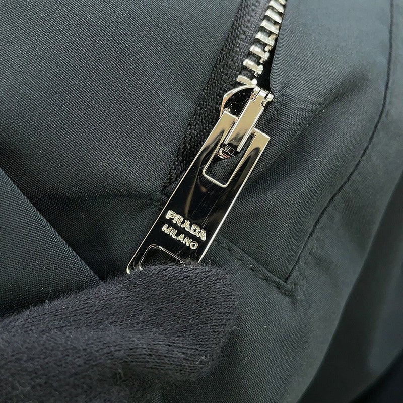 プラダ ダウンジャケット フード付 テクニカルファブリック メンズサイズM SGC689 PRADA アウター 黒