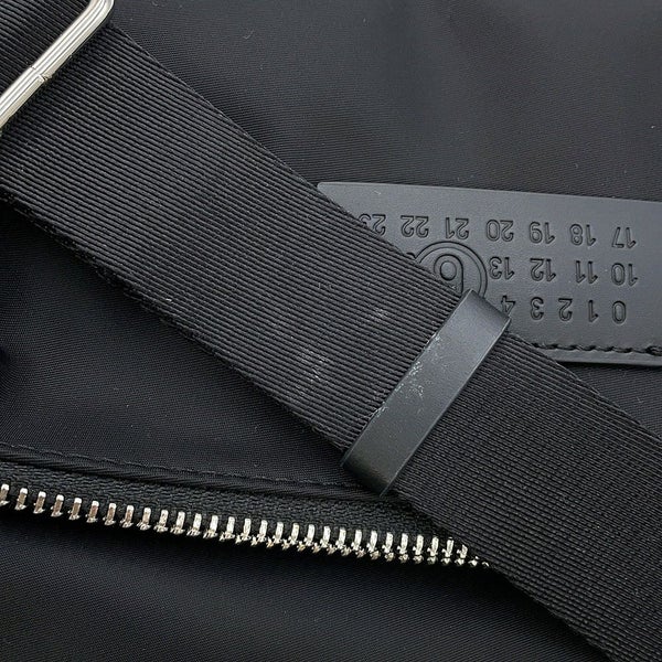 エムエムシックス メゾンマルジェラ ショルダーバッグ クロスボディバッグ ナイロン SB5WG0023 MM6 Maison Margiela 黒