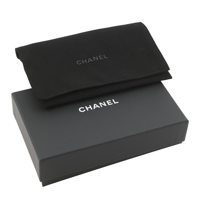 シャネル パスポートケース 二つ折り財布 ココマーク メタリック コンパクトウォレット キャビアスキン AP4665 CHANEL