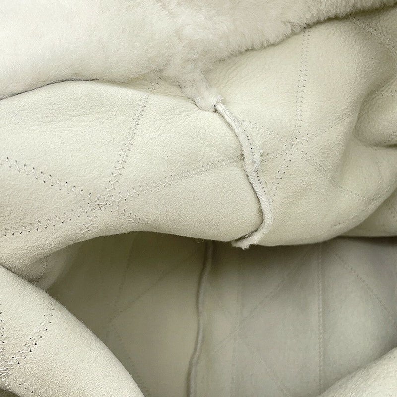 プラダ トートバッグ トライアングルロゴ ムートン 1BG130V PRADA ポーチ付き 白