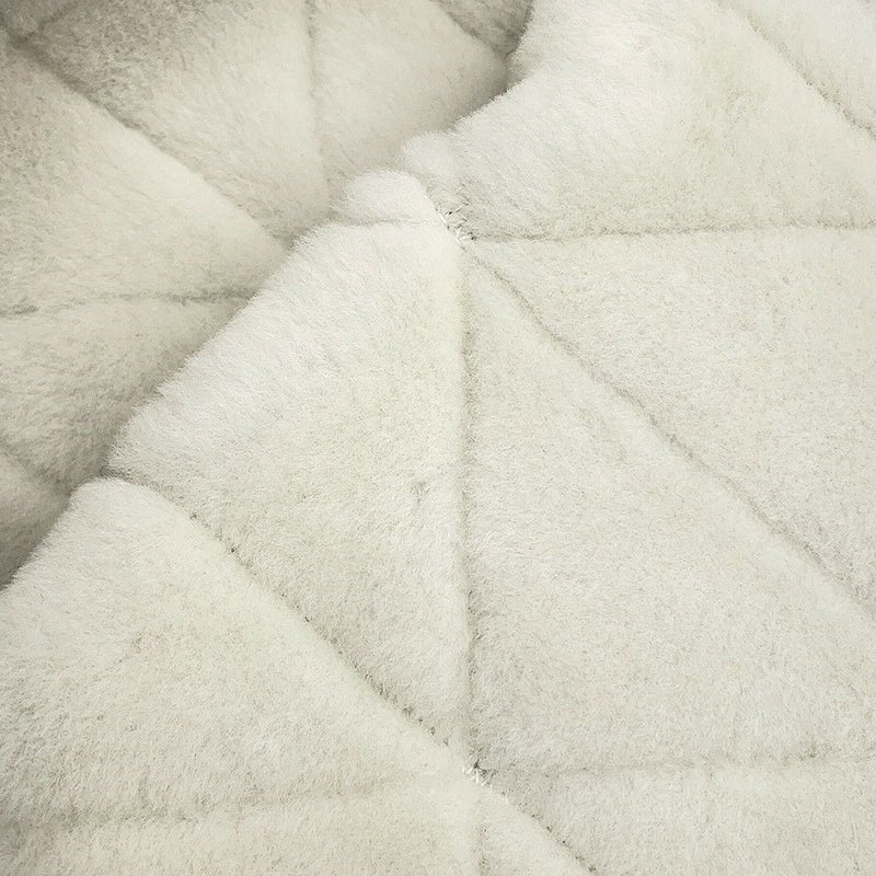 プラダ トートバッグ トライアングルロゴ ムートン 1BG130V PRADA ポーチ付き 白