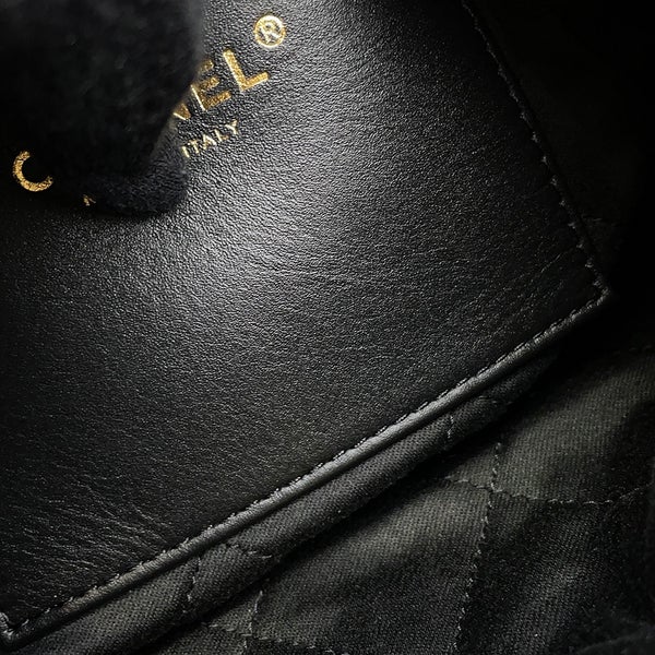 シャネル ハンドバッグ CHANEL 22 ミニ ココマーク シャイニーカーフレザー AS3980 CHANEL 2wayショルダー 黒