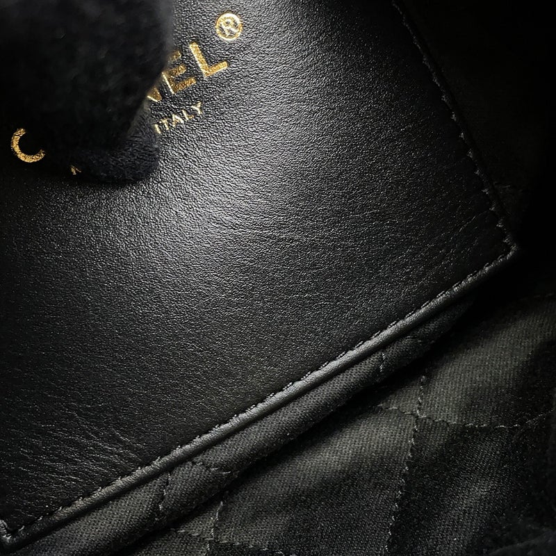 シャネル ハンドバッグ CHANEL 22 ミニ ココマーク シャイニーカーフレザー AS3980 CHANEL 2wayショルダー 黒