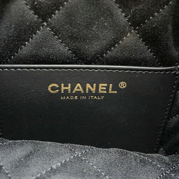 シャネル ハンドバッグ CHANEL 22 ミニ ココマーク シャイニーカーフレザー AS3980 CHANEL 2wayショルダーバッグ 黒
