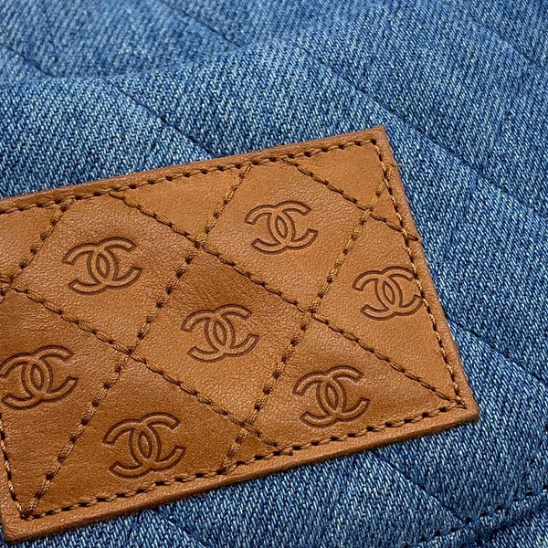 シャネル チェーンショルダーバッグ マトラッセ25 ココマーク ダブルチェーン デニム A01112 CHANEL