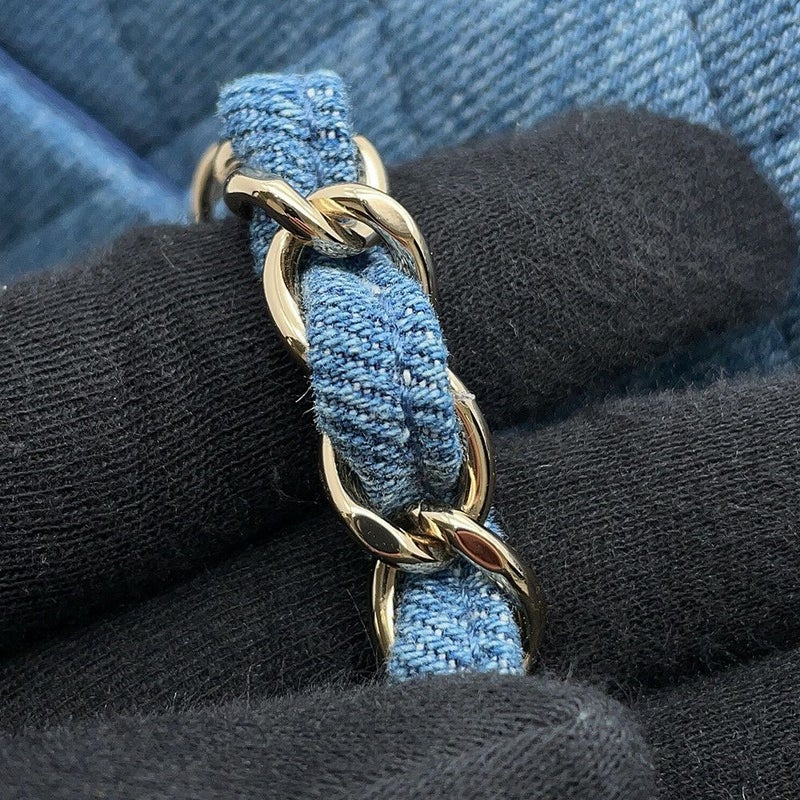 シャネル チェーンショルダーバッグ マトラッセ25 ココマーク ダブルチェーン デニム A01112 CHANEL