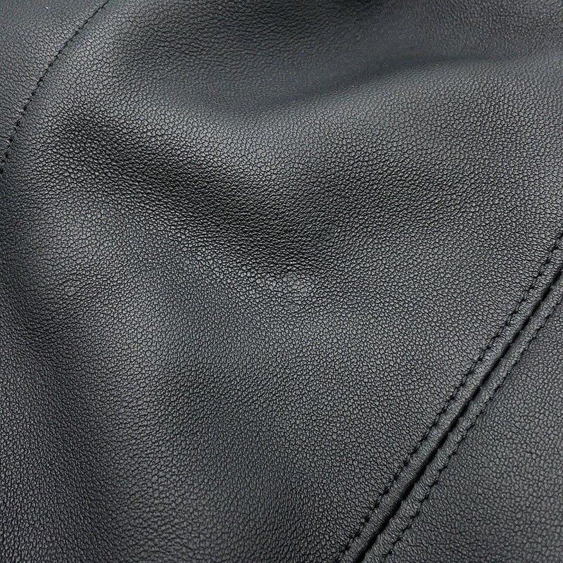 ロエベ ショルダーバッグ スクイーズバッグ ミディアム メローナパラム A914Q37X01 LOEWE 2way 黒