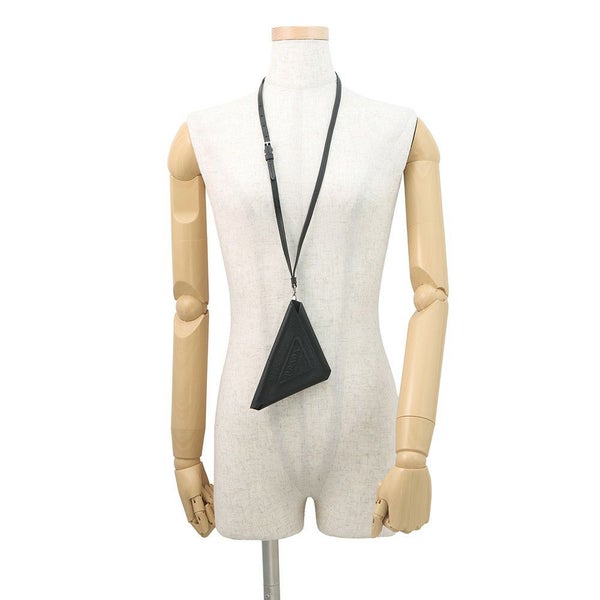 プラダ ポーチ トライアングルポーチ  サフィアーノ レザー 1TL445 PRADA 黒