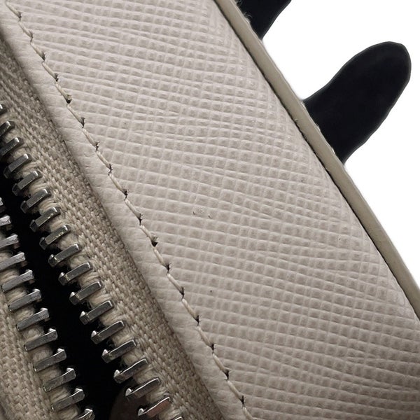 プラダ ポーチ ミニ トライアングルロゴ サフィアーノ 2TT105 PRADA ポシェット 白