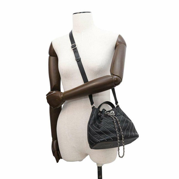 シャネル ハンドバッグ ココマーク シェブロン スタッズ 巾着 レザー CHANEL 2wayショルダーバッグ 黒