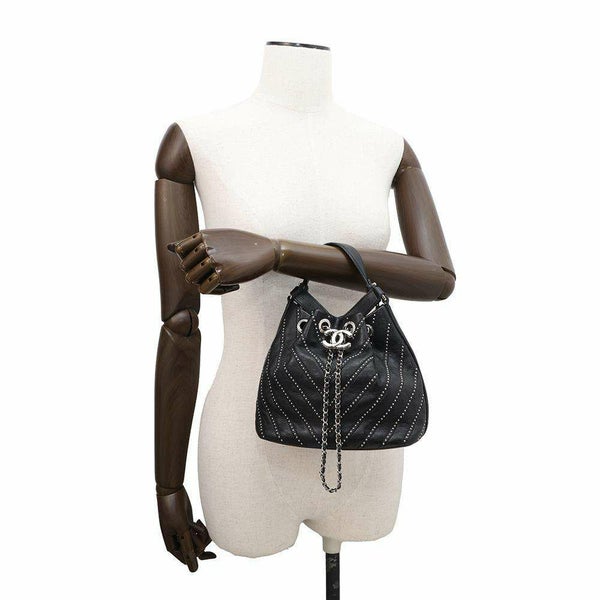 シャネル ハンドバッグ ココマーク シェブロン スタッズ 巾着 レザー CHANEL 2wayショルダーバッグ 黒