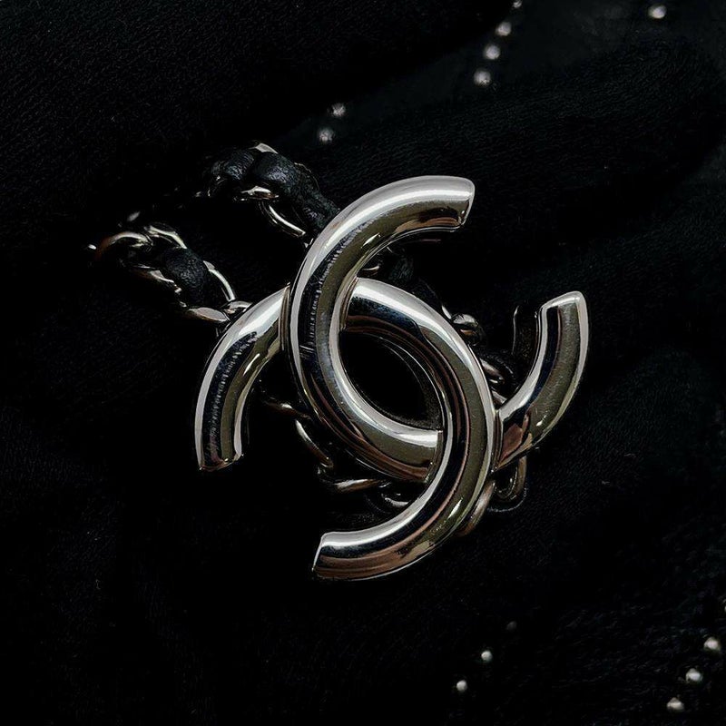 シャネル ハンドバッグ ココマーク シェブロン スタッズ 巾着 レザー CHANEL 2wayショルダーバッグ 黒